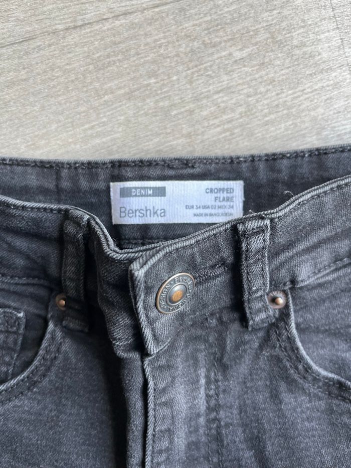 Jean taille haute flare noir Bershka T34 - photo numéro 5