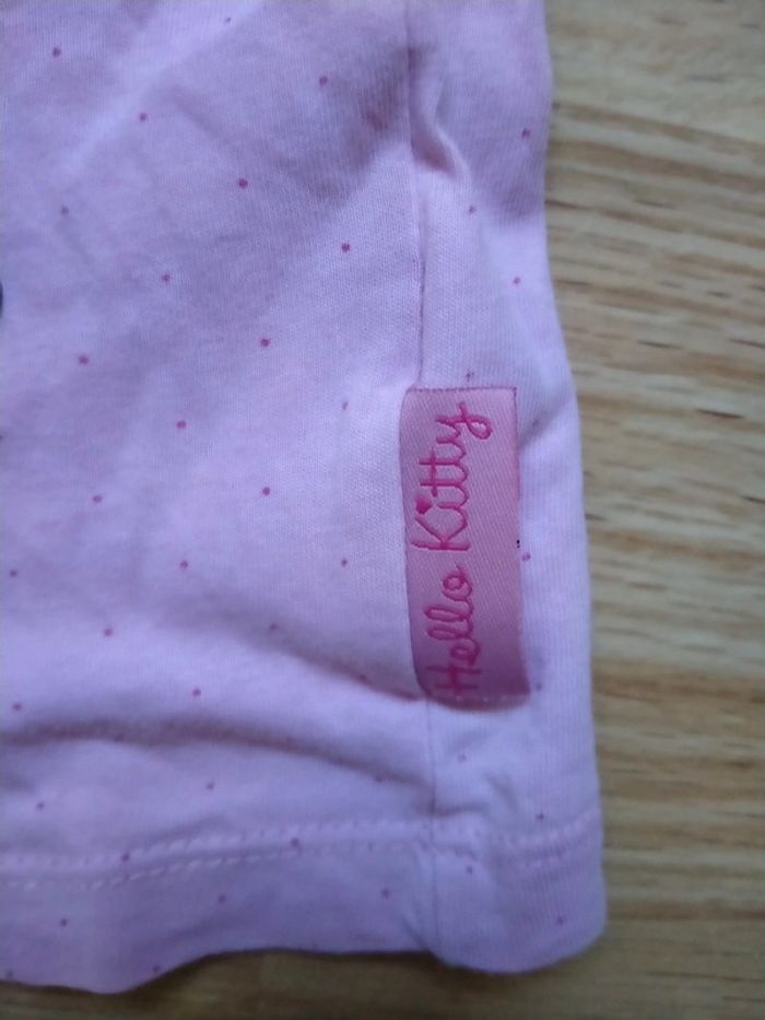 Tee shirt rose. Filles. Hello Kitty. Taille 2 4 ans - photo numéro 4