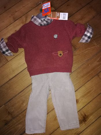 Ensemble 12 mois pull+chemise+pantalon neuf 15€