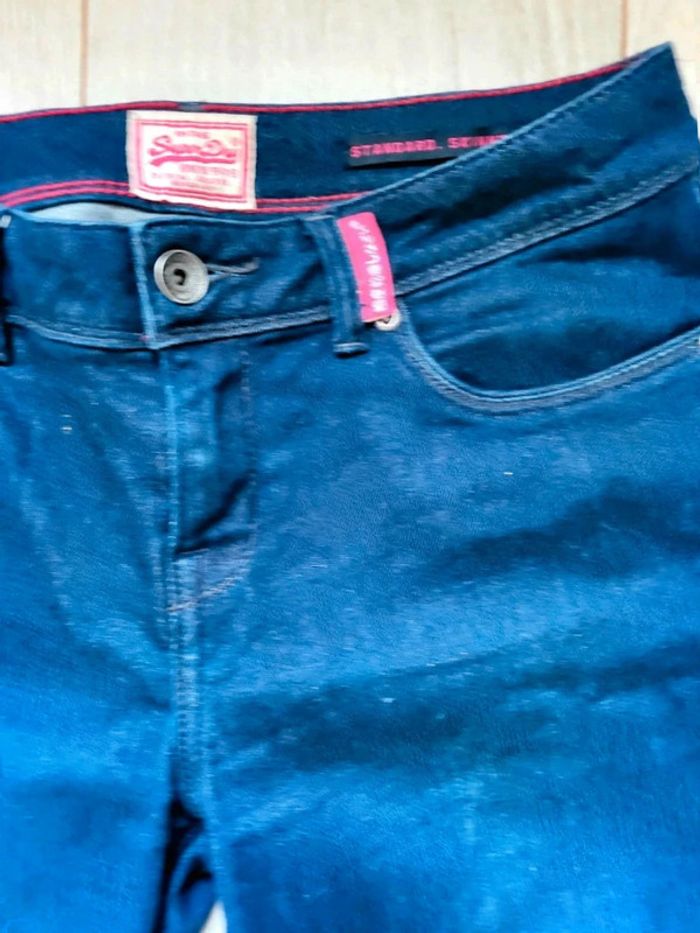 Jean Femme Superdry Vintage Standard Skinny - Bleu Foncé - Détail Rose - Style Casual Authentique - photo numéro 5