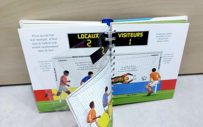 📚 Livre mes premières découvertes : Le football - photo numéro 2