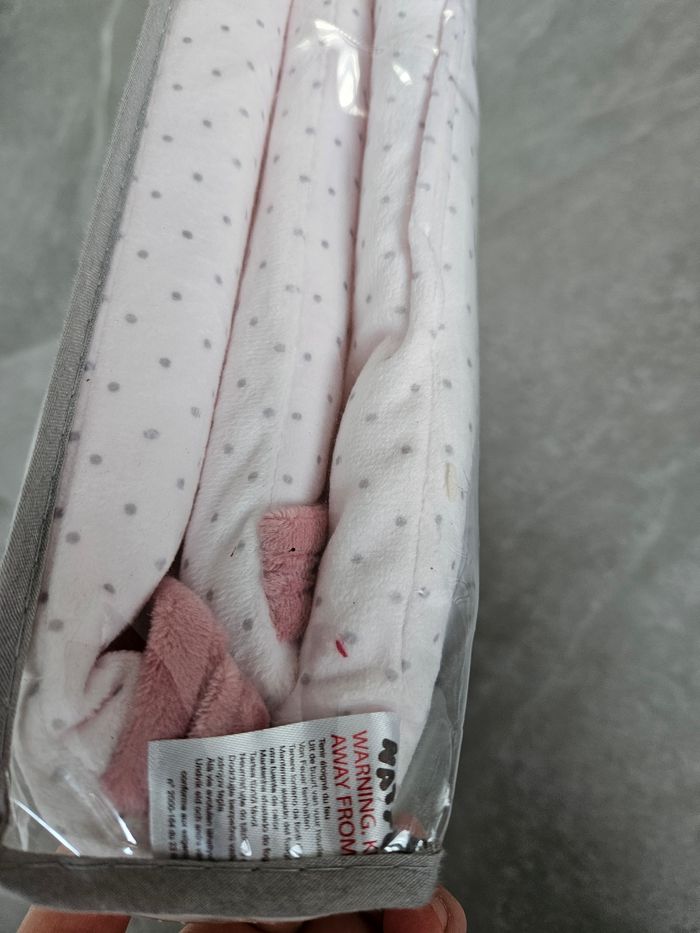 Tour de lit neuf - photo numéro 3