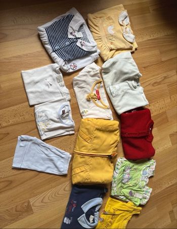 Lot de vêtements filles 12mois