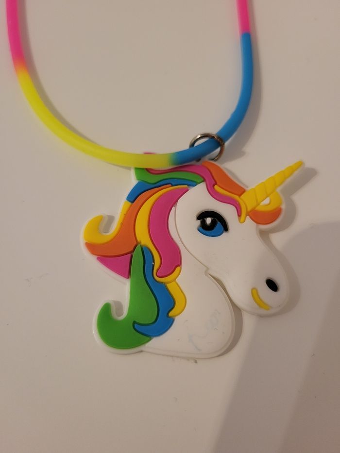 Lot de 4 bijoux licorne - photo numéro 3