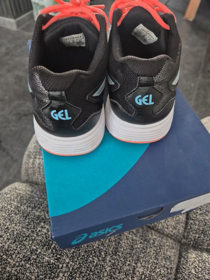 Baskets asics - photo numéro 4