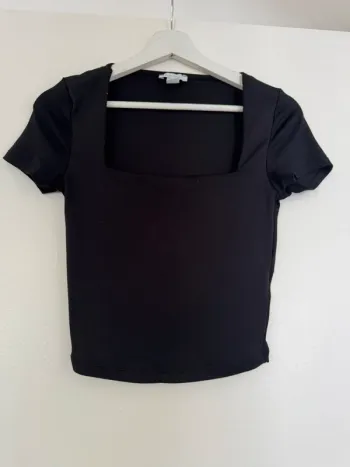 Tee shirt crop top