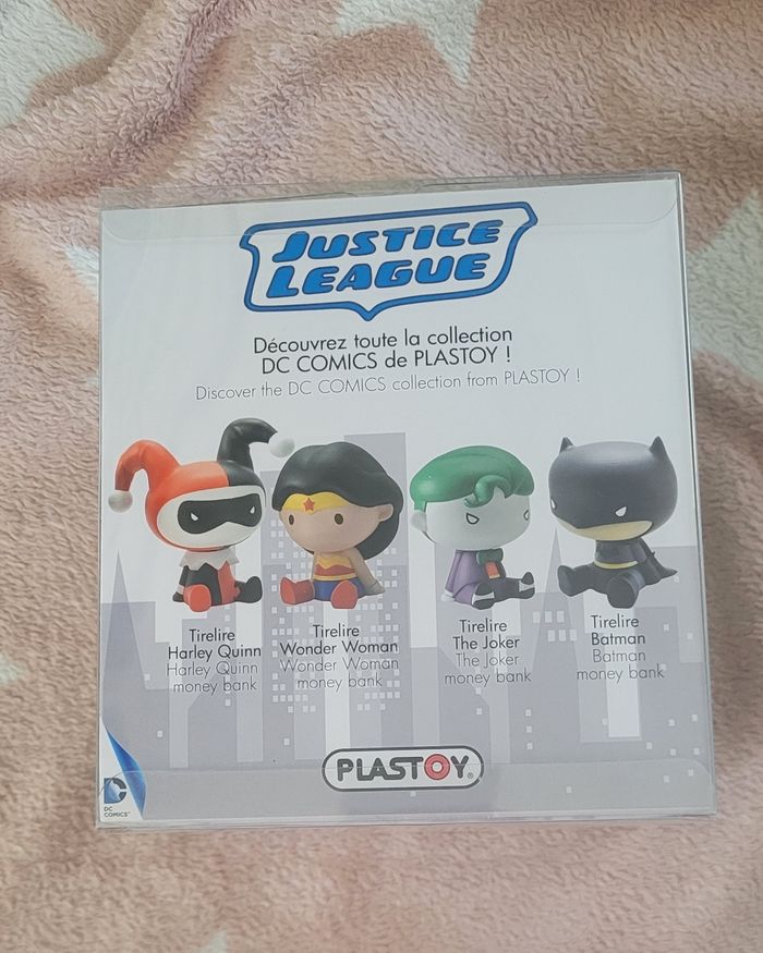 Grande tirelire Le Joker,  neuve. - photo numéro 4