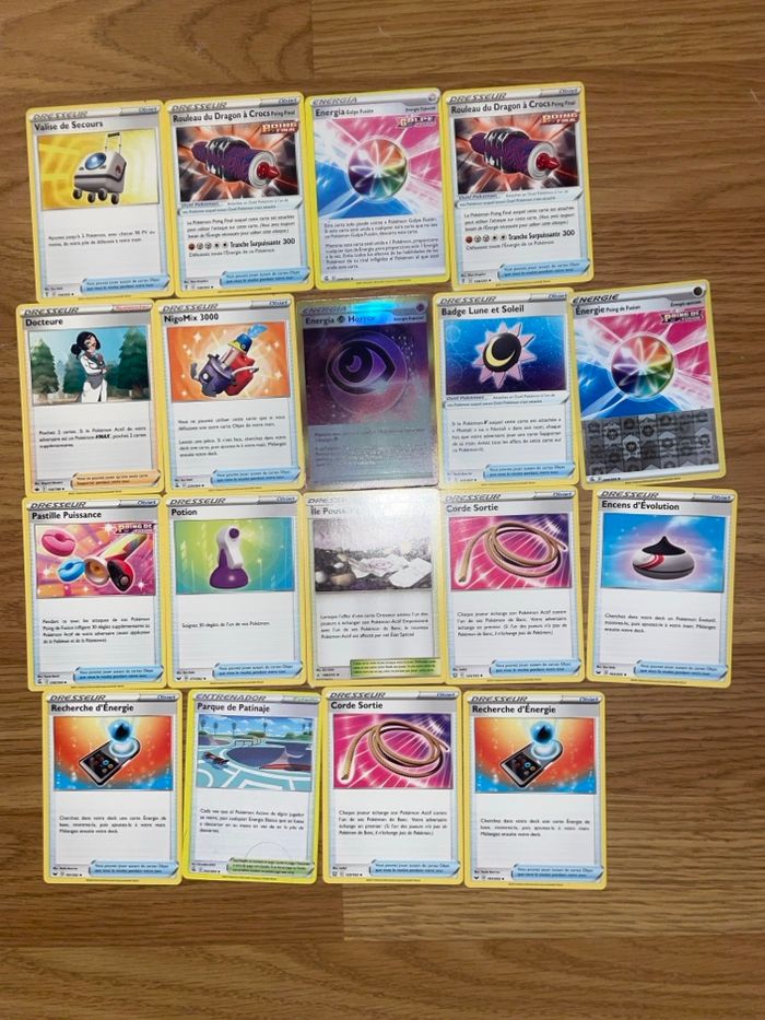 Lot de 63 cartes Pokémon :30cartes Pokémon,18cartes objets et 13 cartes énergie. - photo numéro 2