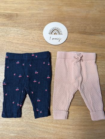 Lot de 2 pantalons 1 mois