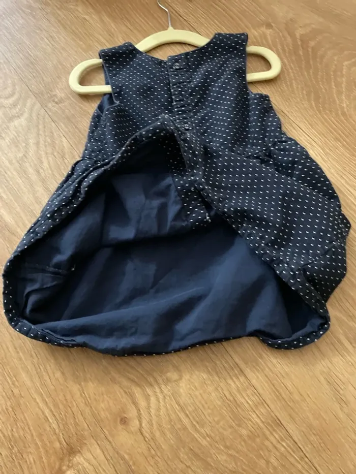Robe à pois bleu marine et blanche Kiabi 18mois - photo numéro 8