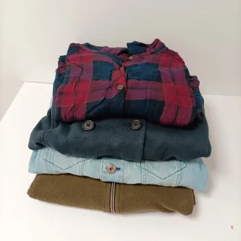 Lot 4 hauts chauds femme M-L : polaire Quechua, veste en jean, chemise à carreaux LOT033
