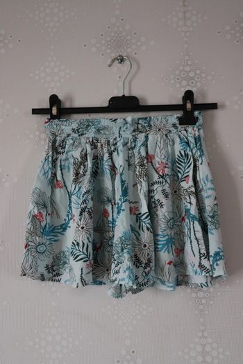 D1722 - short fille en 8 ans