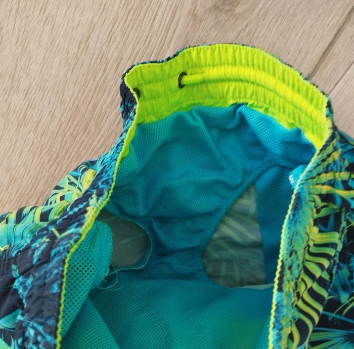 Short bermuda de bain garçon bleu marine jaune et turquoise taille 10 ans O'Neill - photo numéro 5