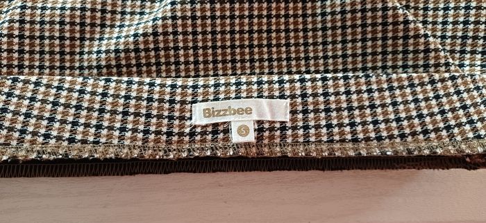 Jupe courte - photo numéro 3