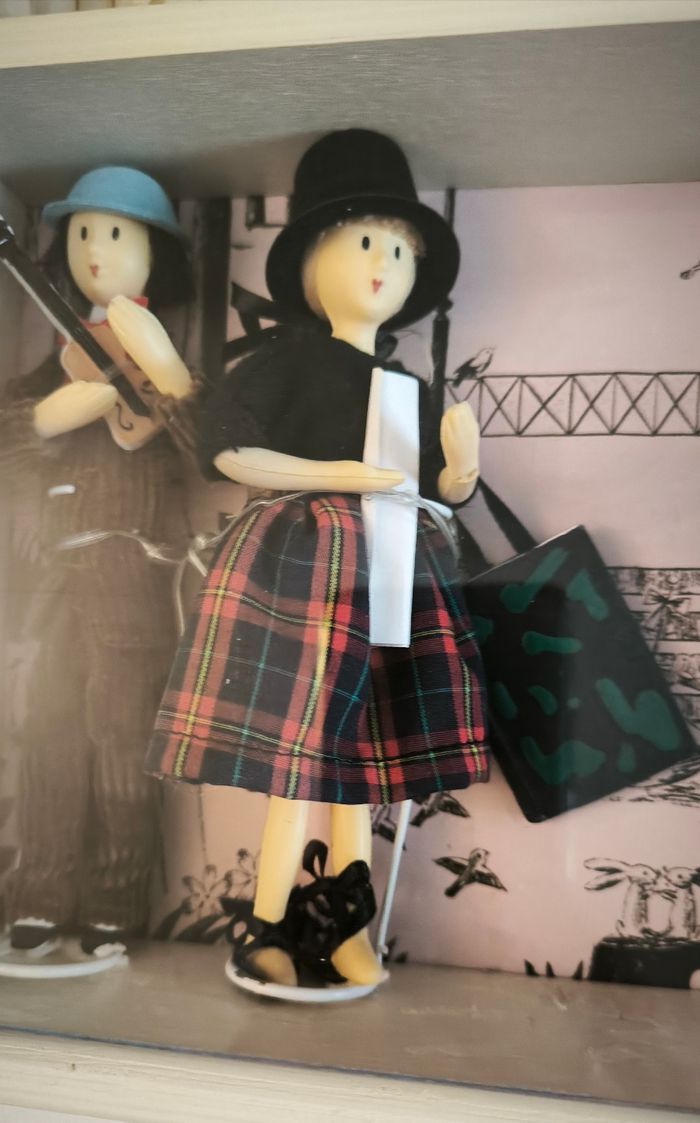 Vitrine " Les Poupées de Peynet " + accessoires - photo numéro 5