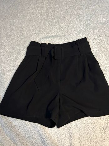Short noir