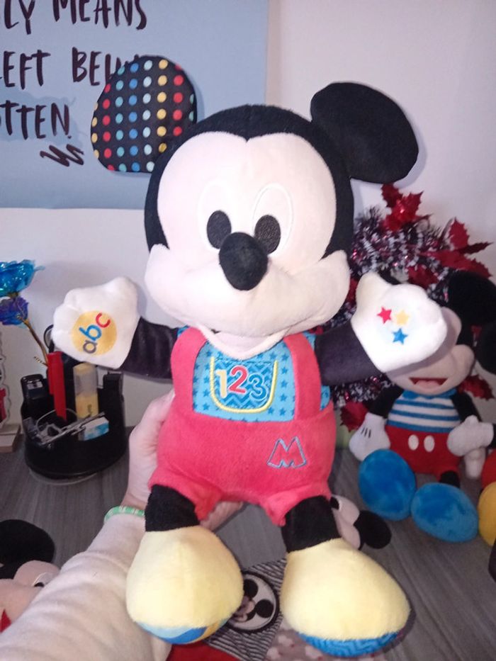 Gros lot de 15 peluches mickey dont 3 interactives prix non négociable - photo numéro 3