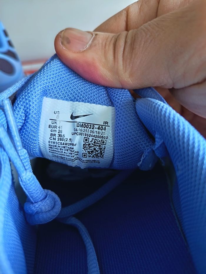 Chaussures Nike Neuf - photo numéro 4