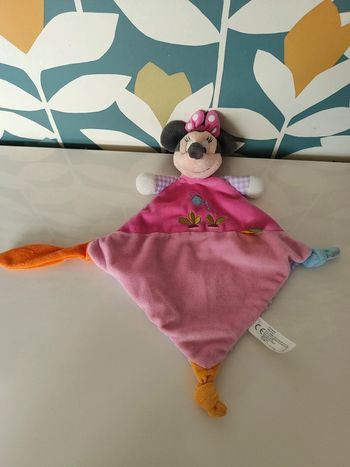 Doudou losange rose vichy Minnie nicotoy Disney simba toys