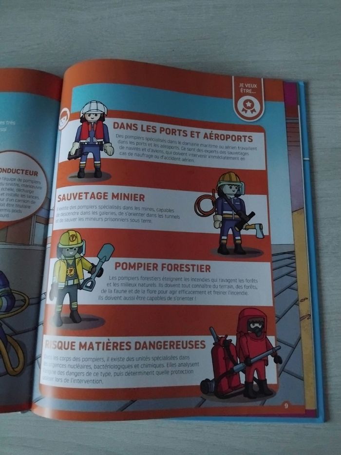 Livre Playmobil "les pompiers" - photo numéro 3
