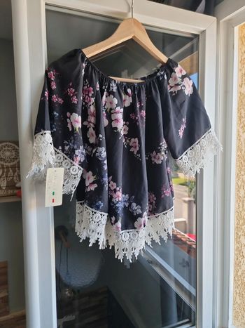 Haut fleuri fluide taille unique