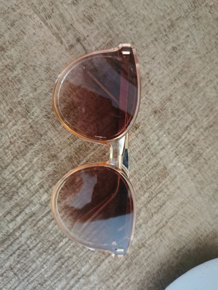 Lunette de soleil rose gold - photo numéro 2