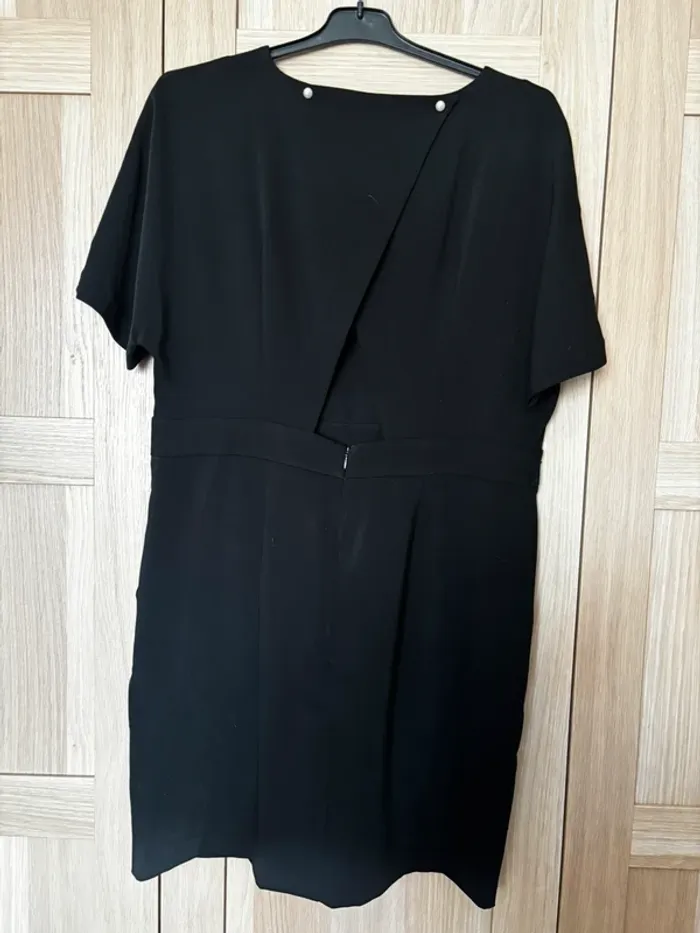 Robe noire perles KIABI t.44 - photo numéro 5