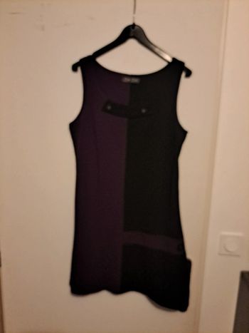 Robe noire et violette taille 42