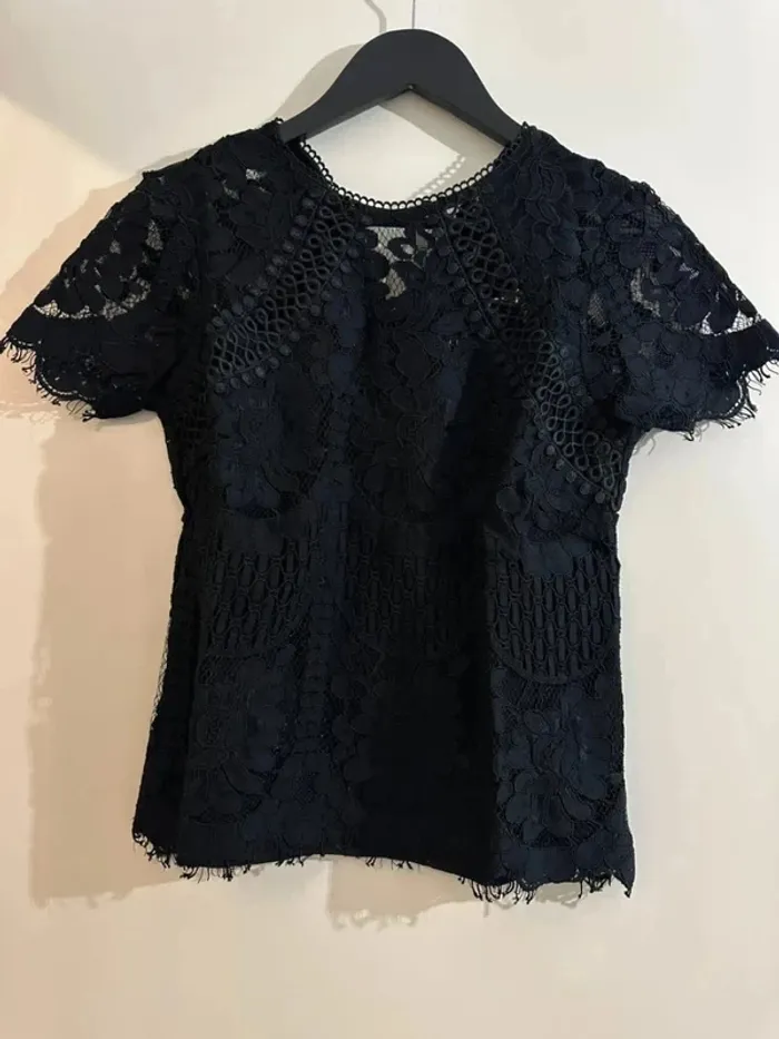 T-shirt dentelle noire chic – Élégant & léger, parfait été/soirée taille M - photo numéro 2