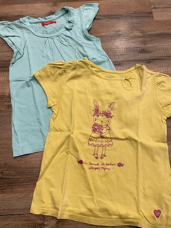 Lot 2 tee-shirts 8 ans