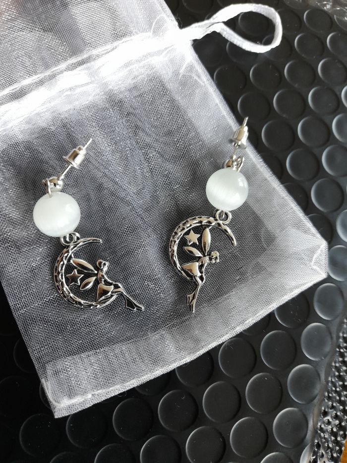 Boucles d'oreilles pierres de lune - photo numéro 3