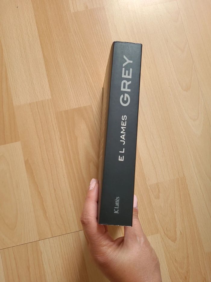 Livre 50 nuances de Grey - photo numéro 2