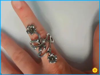 Bague fleur en acier inoxydable