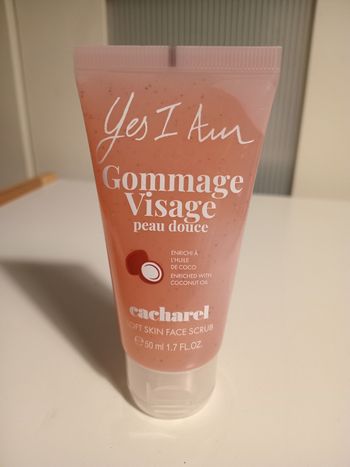 Gommage yes i am cacharel