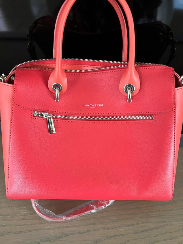 Superbe sac Lancaster tout cuir épaulé ou main rouge orange état neuf - photo numéro 18