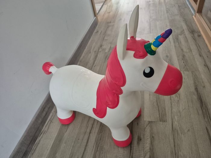 Licorne sauteuse - photo numéro 3