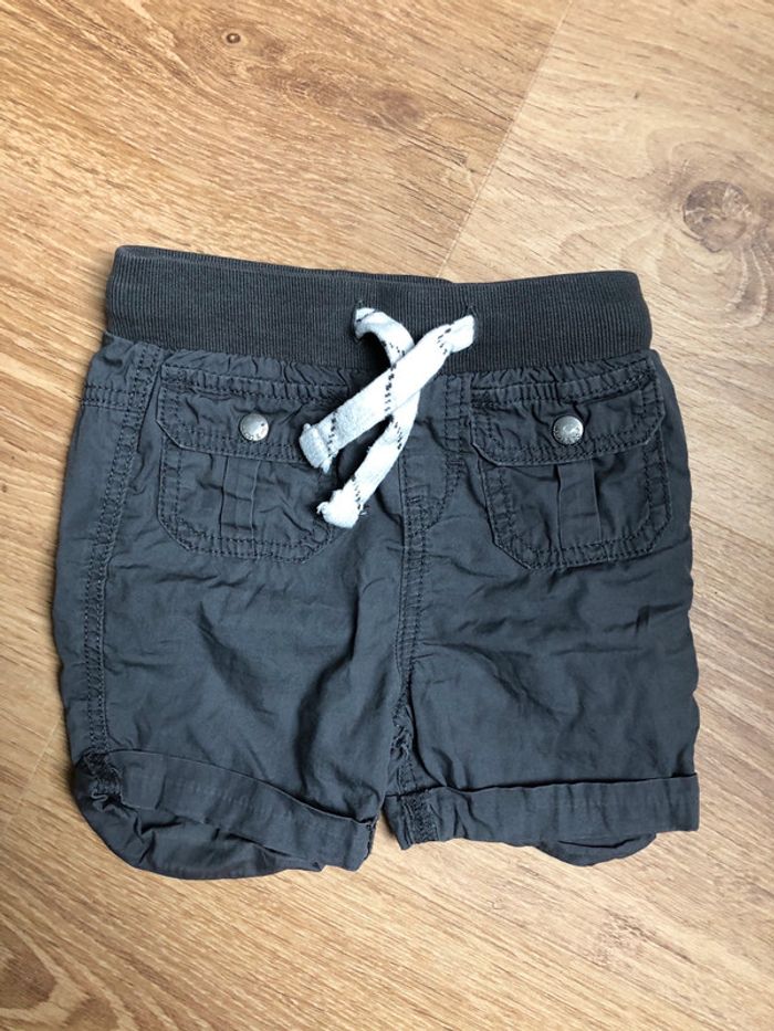 Short gris 18M