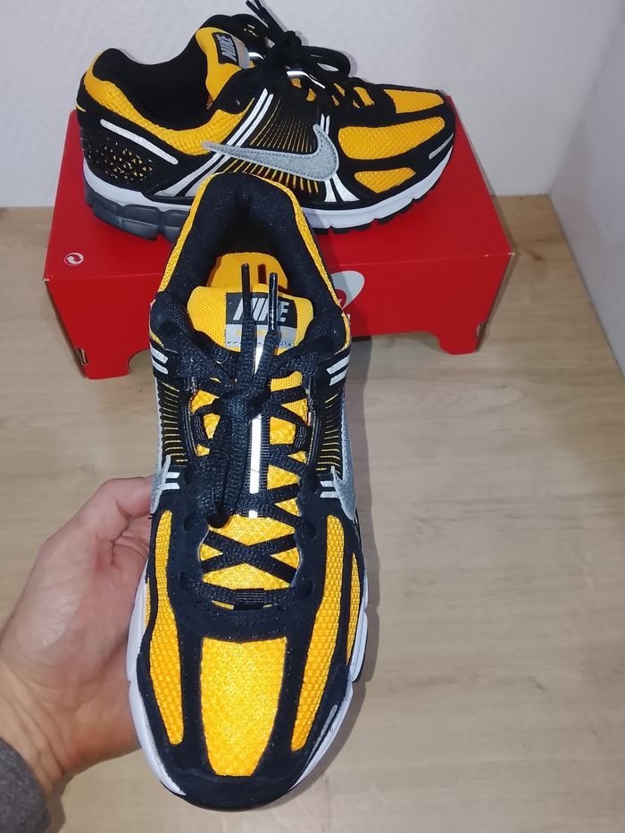 Nike Zoom Vomero 5 taille 40 - photo numéro 4