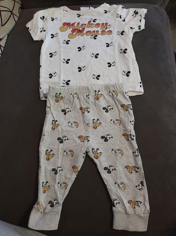 Ensemble 2 pièces neuf 12 mois