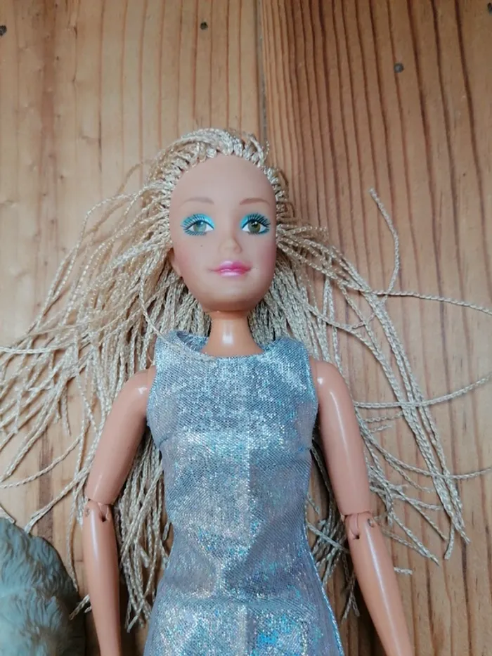 Poupée barbie - photo numéro 2