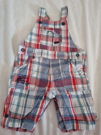 Ensemble t shirt et salopette