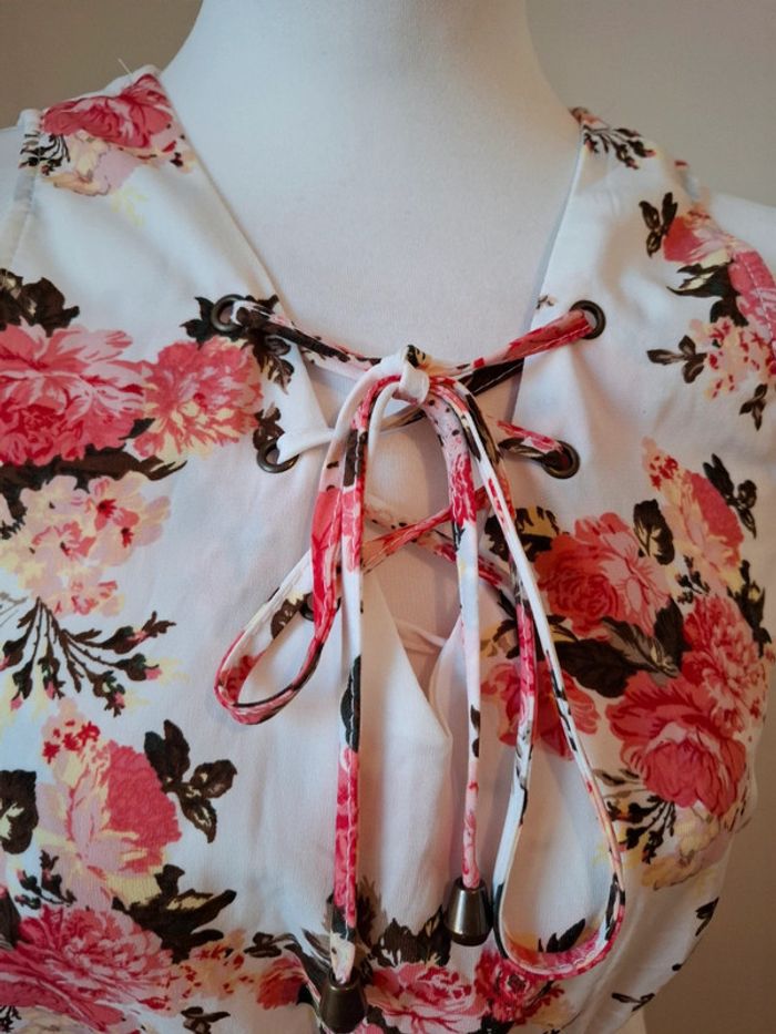 Robe blanche Fleurie fluide Colloseum taille S 36 - photo numéro 7