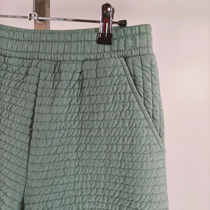 Short texturé vert d'eau - deux poches arrières + poches avant Taille M - A295 - photo numéro 3