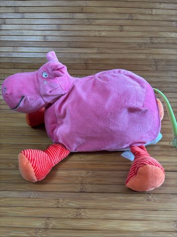 Doudou hippopotame rose vert IKEA