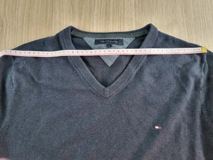 Pull en col V Tommy Hilfiger bleue Cachemire Taille L - photo numéro 6