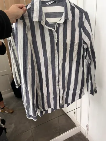 Chemise à rayure bleu foncé