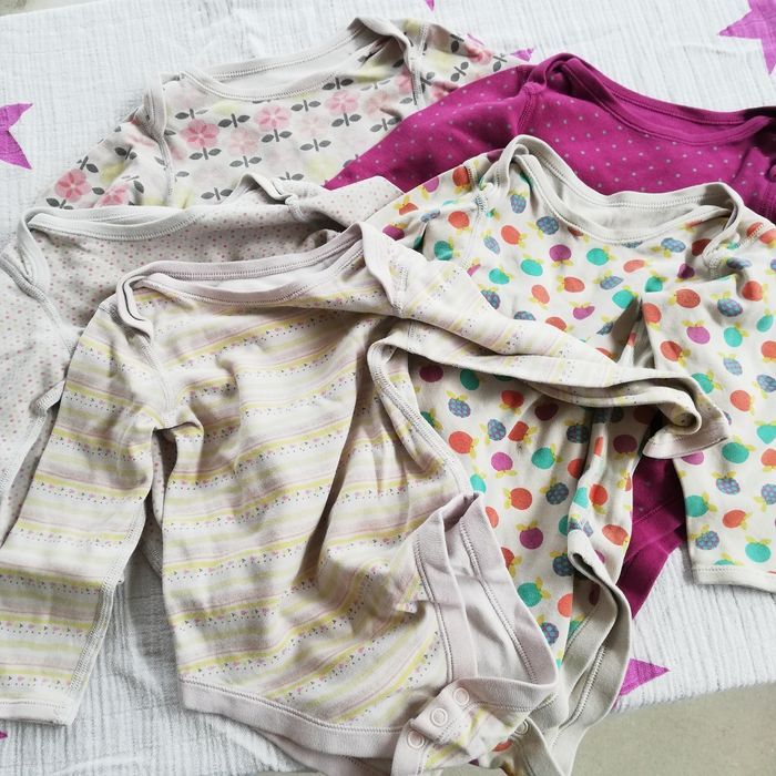 5 bodies marks and spencer 18/24 mois - photo numéro 2