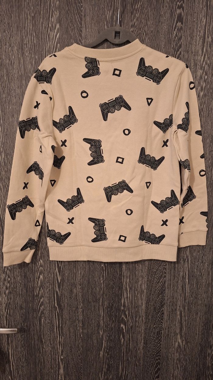 Sweat écru imprimé manettes de jeu noir - photo numéro 2