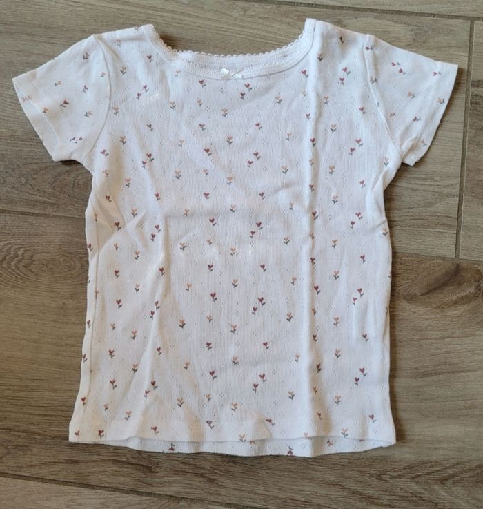 Lot de 2 t-shirts  manches courtes taille 2/3ans - photo numéro 4