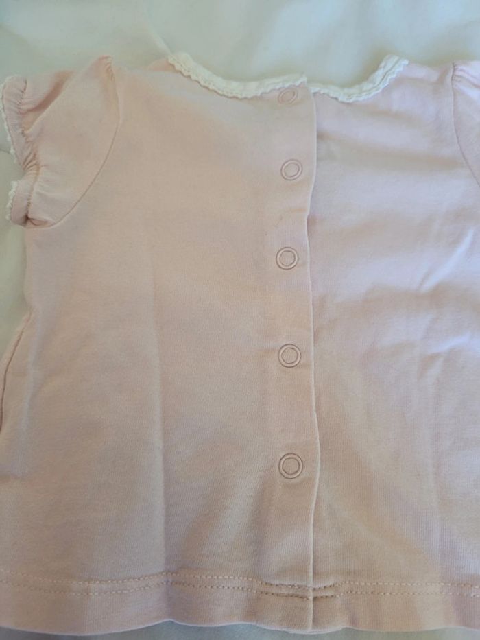 Lot de vêtements légers naissance et 1 mois fille - photo numéro 18